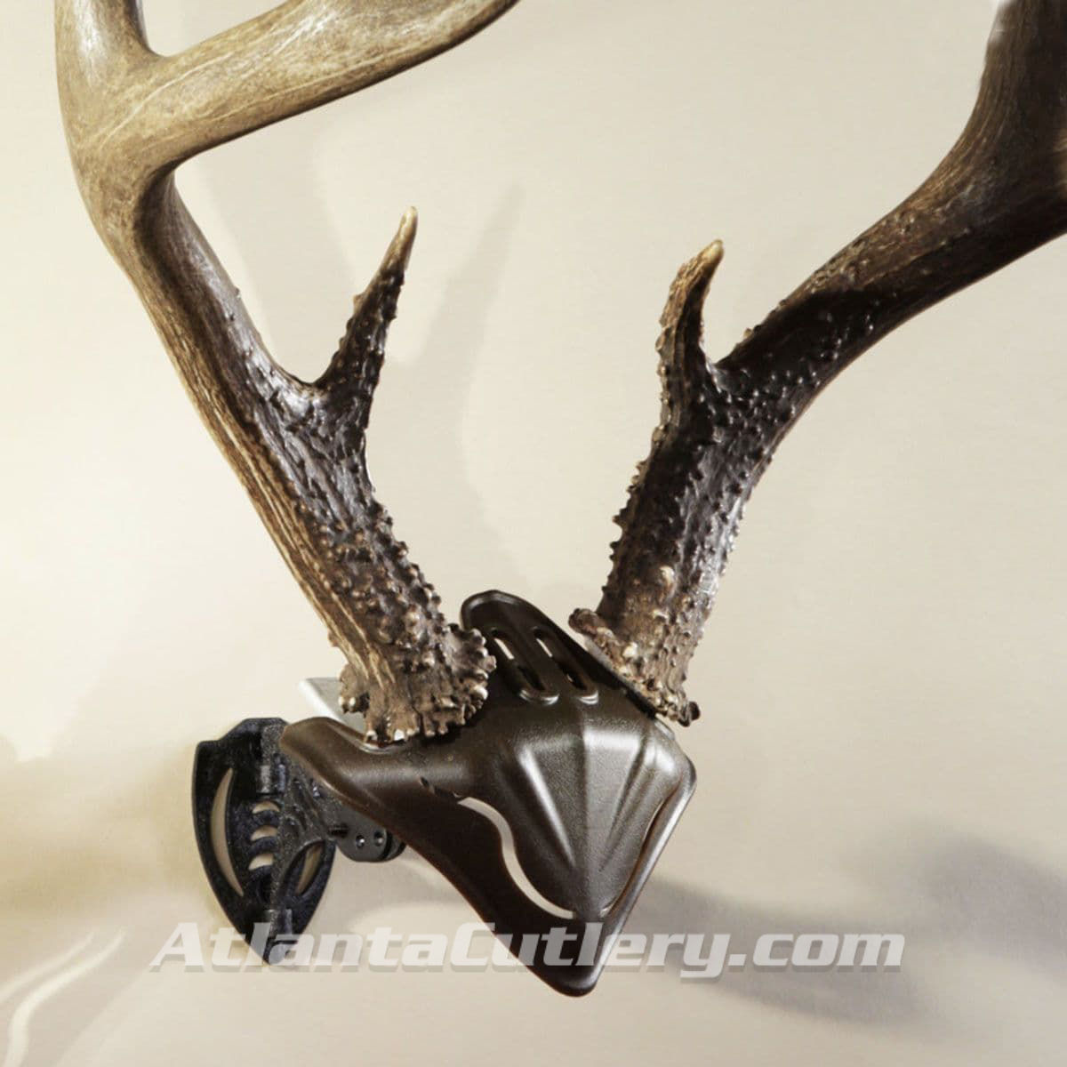 Bone Bracket/Skull Cap Combo for small to mid-sized species like deer with powder-coated steel arm  hang trophies up to 20 lbs