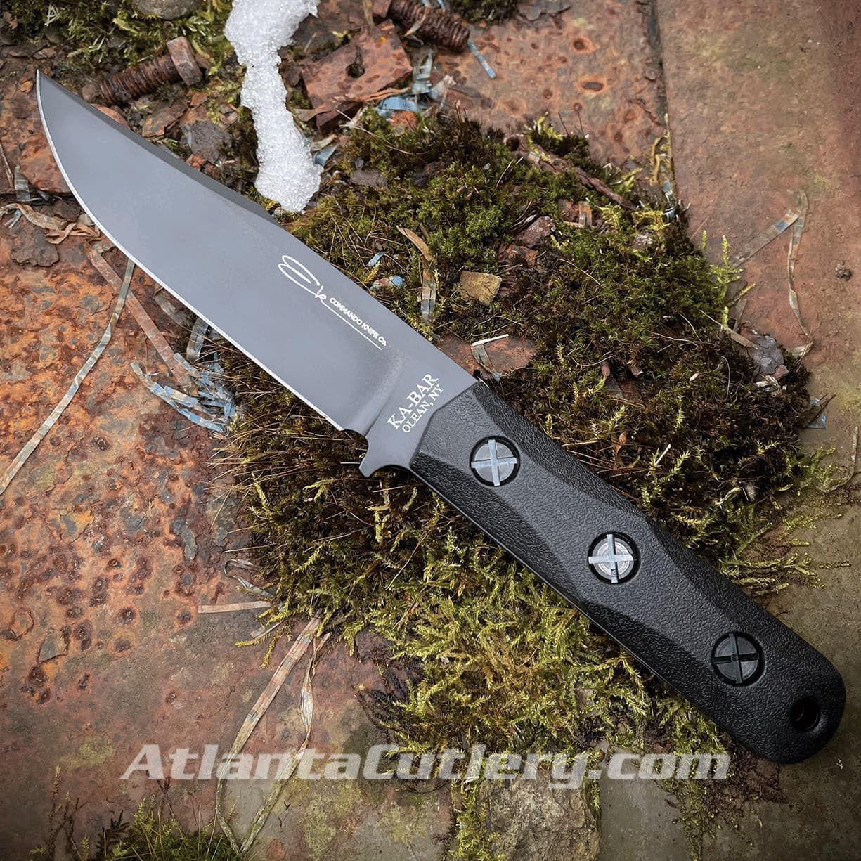 Ek50 Commando Short Clip Point Fighting Knife made in the USA, 1095 Cro-Van steel blade with an integral finger guard