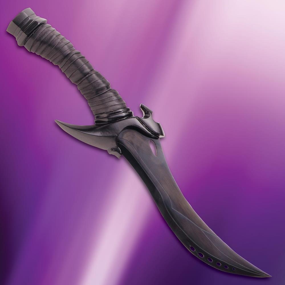 Picture of Kylar’s Poison Dagger from Night Angel 