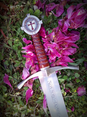 The Accolade- Sword of the Knights Templar- A sword of Legends