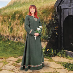 Norse Medieval Viking Dress in Green