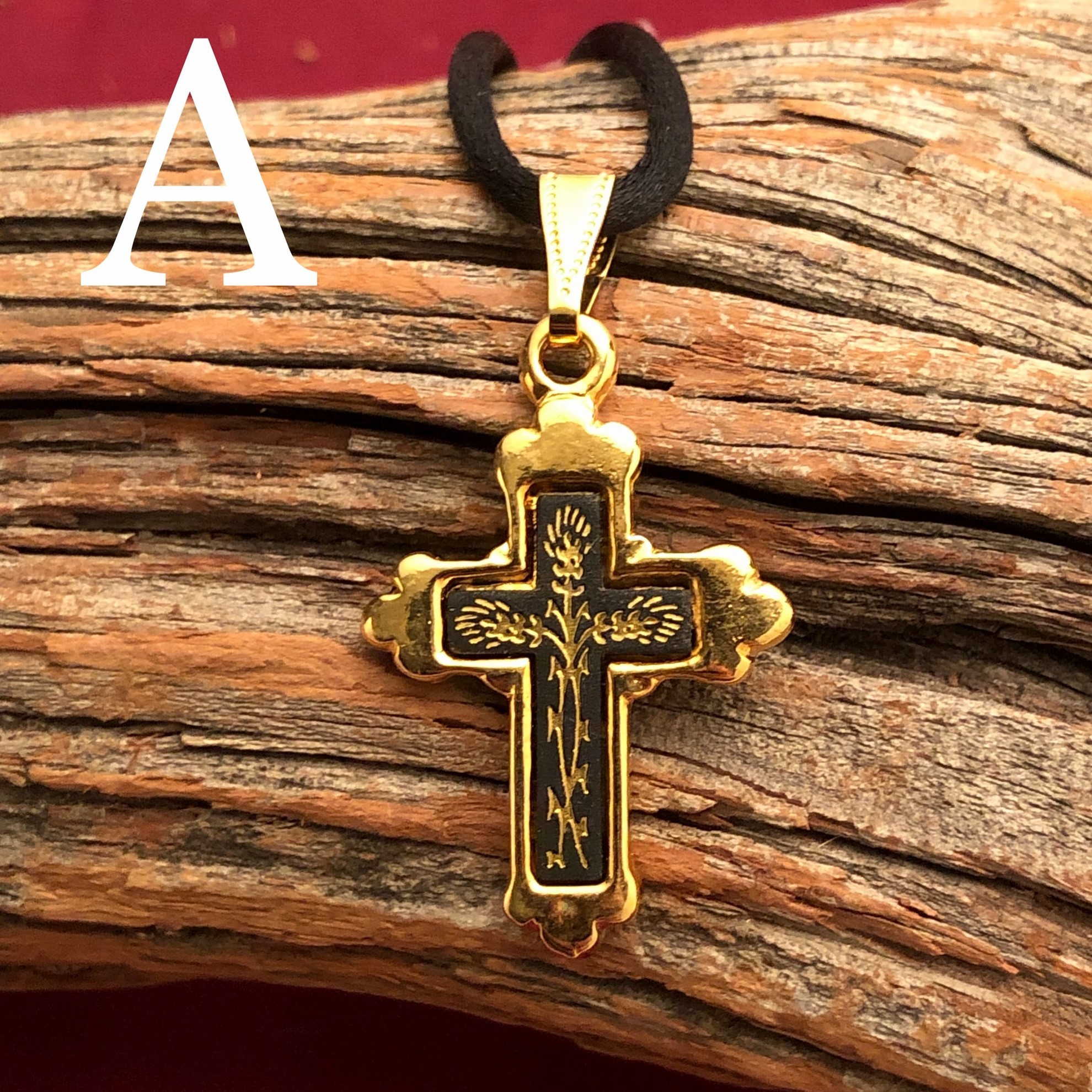 Small Gold Cross Pendant - Simple Style - Pattern A