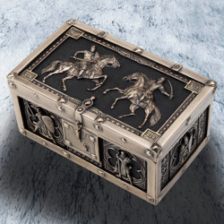 Battle of the Crusaders Hinged Trinket Chest 