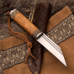 Huntsman's Hadseax Viking Knife with high carbon steel blade, brass hardware, hardwood handle and embossed leather sheath
