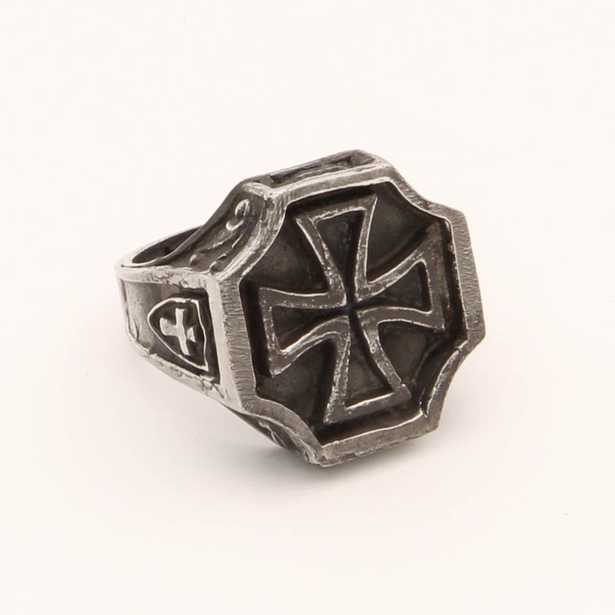 Knights Templar Ring Templar with Maltese cross signet, and crosses, flourishes and crowns on sides