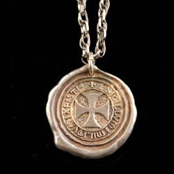 metal Knights Templar Pendant resembles wax seal of the Order of the Knights Templar, has Latin inscription and thick 30” chain